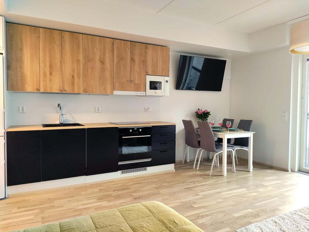 Fully Equipped New Apartment With Free Parking Tampere Esterno foto