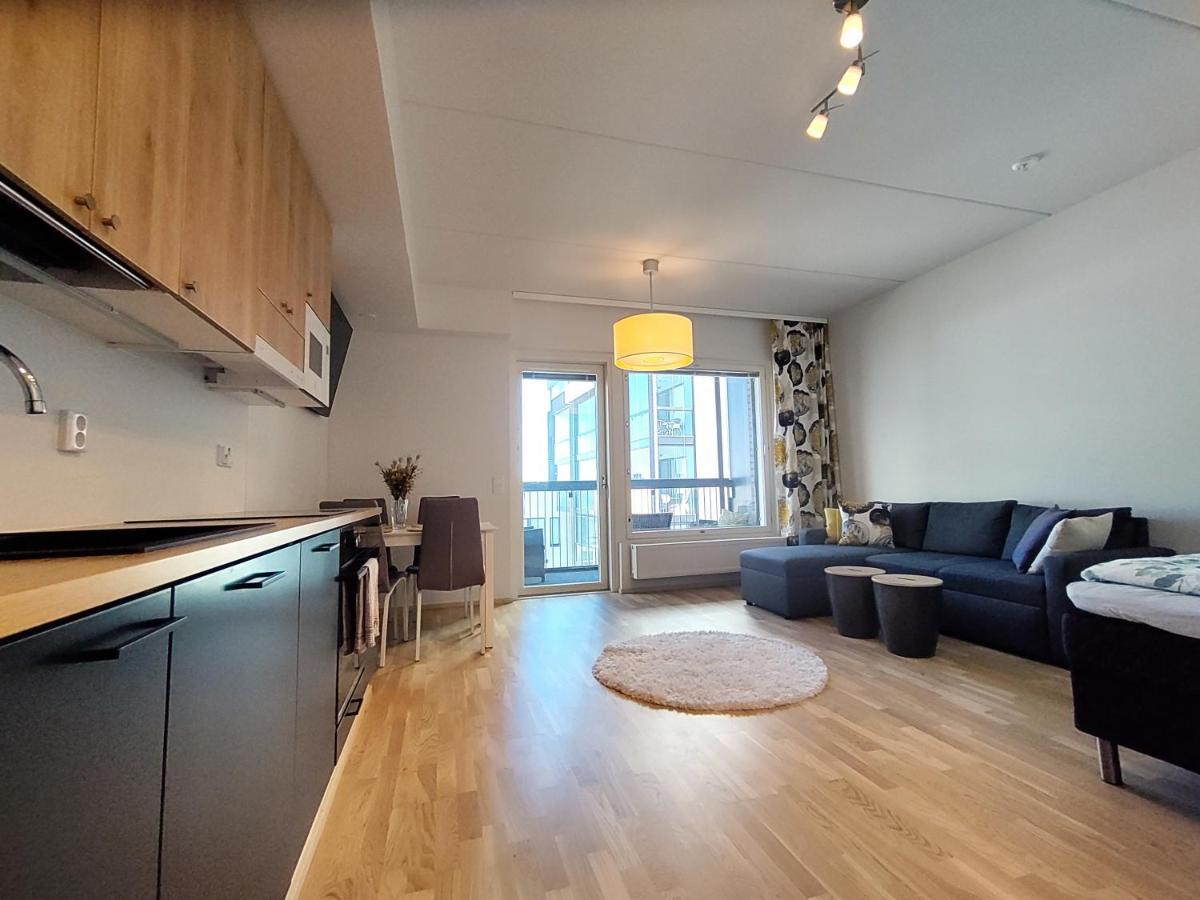 Fully Equipped New Apartment With Free Parking Tampere Esterno foto